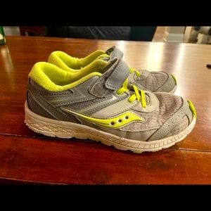 Saucony youth size 4 sneakers